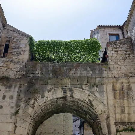 Porta Aurea Апартаменты *