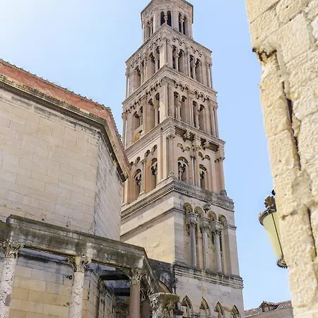 Porta Aurea Daire Split